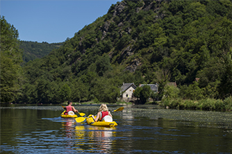 Canoë en groupe sur la Sioule